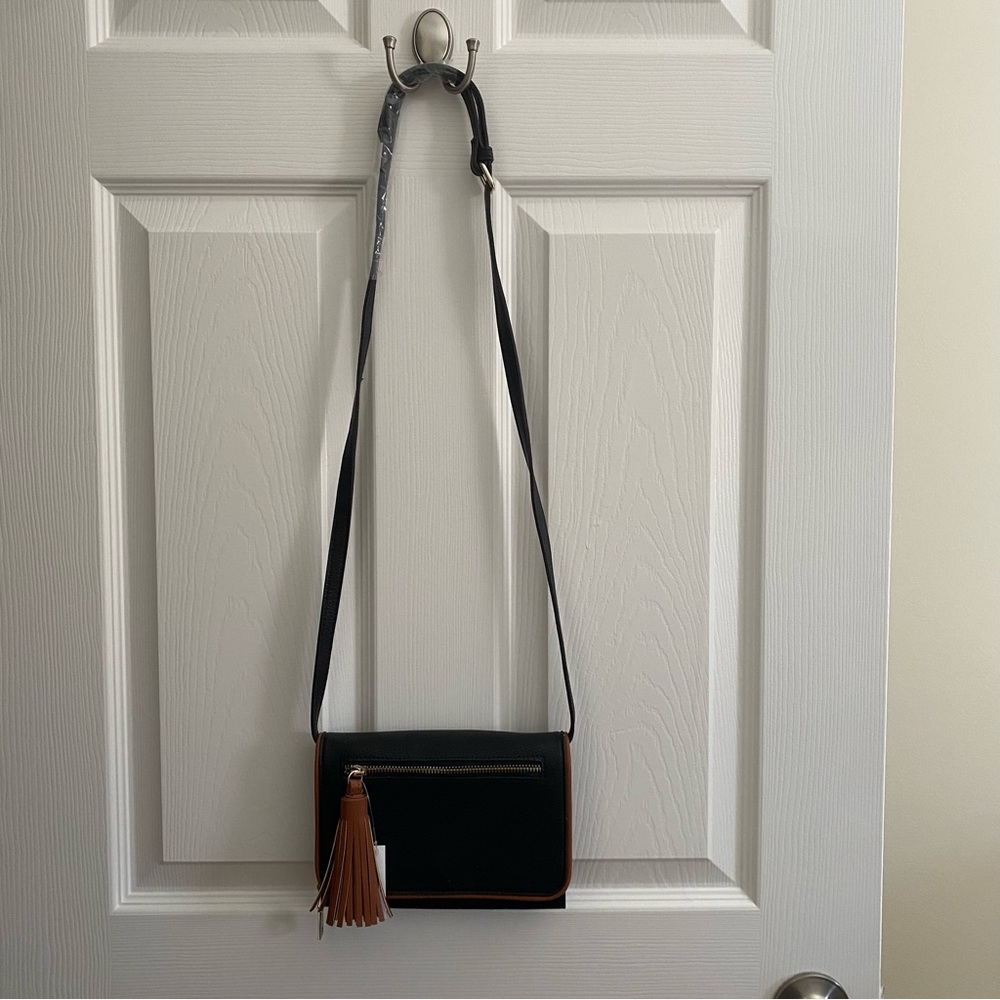 NWT synthetic leather crossbody purse with tassel